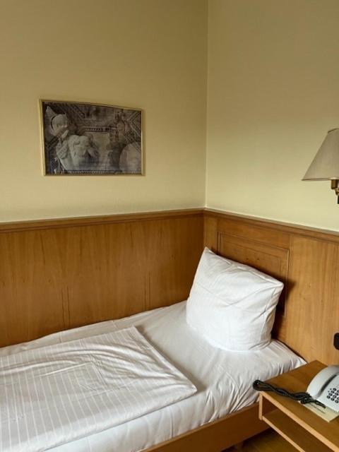 Hotel Roemischer Kaiser ترير المظهر الخارجي الصورة